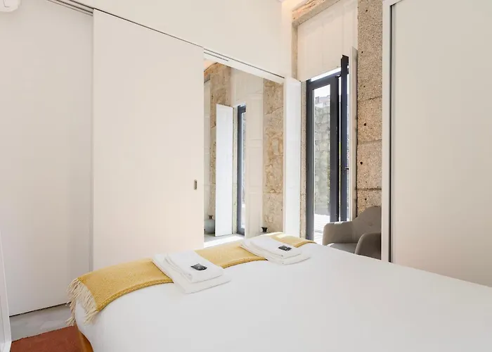 Liiiving In - Terrace & Sunny