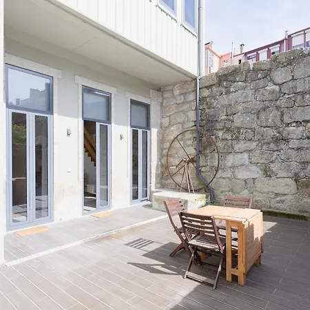 Liiiving In - Terrace & Sunny Apartment Porto