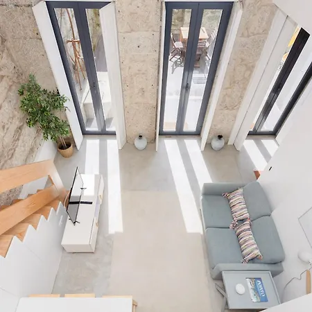 Liiiving In - Terrace & Sunny