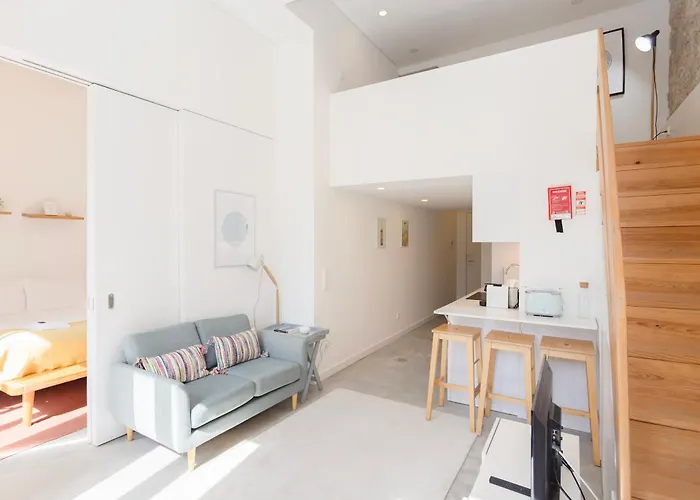 Liiiving In - Terrace & Sunny