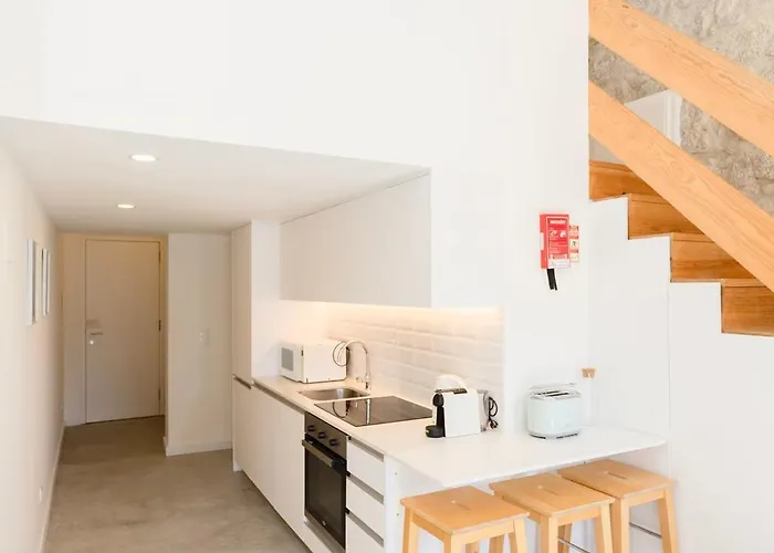 Liiiving In - Terrace & Sunny *