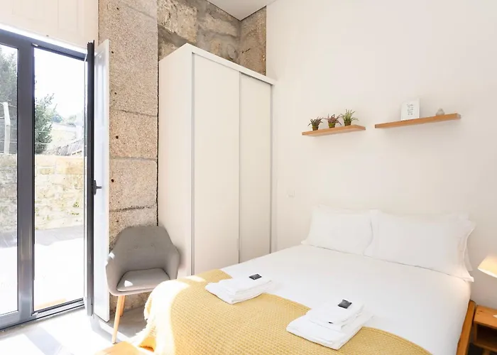 Liiiving In - Terrace & Sunny 波尔图