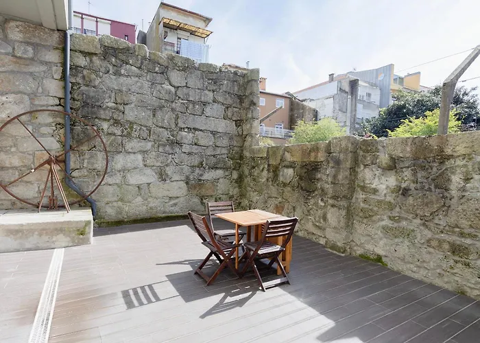 Liiiving In - Terrace & Sunny Apartment